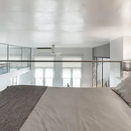 Modern Loft In The Heart Of